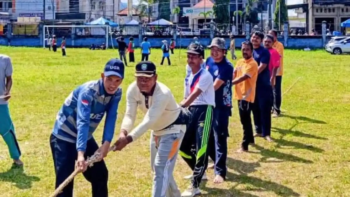 Semarak HUT Abdya, Jeumpa Unggul di Lomba Tarik Tambang