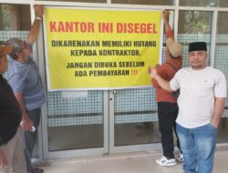 Tiga Kantor Dinas di Subulussalam Disegel Kontraktor