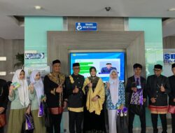 Momen HUT Banda Aceh, 5 Remaja Dapat KTP dan Rekening Bank