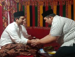 Ratusan Warga Antar Adhie Putra Menuju Ibadah Haji