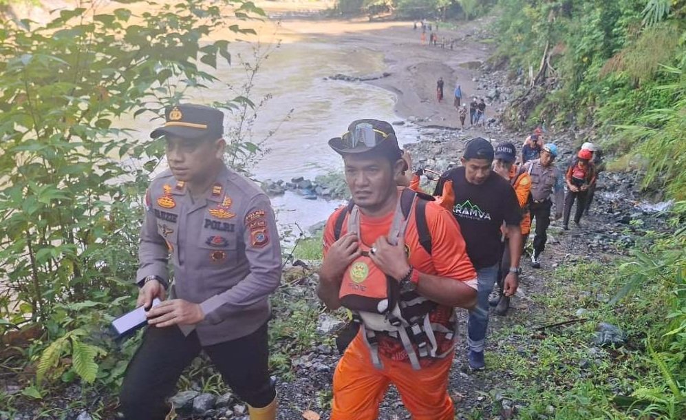 Satu Pendulang Emas Hilang Terseret Arus Krueng Inong