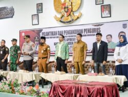 Bupati Aceh Timur Lantik APDESI, Tekankan Peran Desa