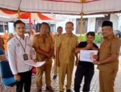 Ribuan Warga Bireuen Terima Bantuan Stimulan Pascabanjir Bandang