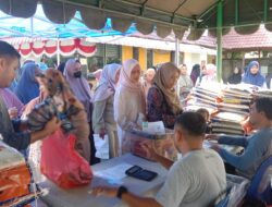 Warga Peukan Bada Antusias Serbu Pangan Murah Jelang Idul Adha