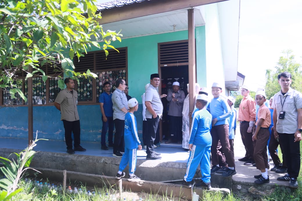 Tinjau SDN 2 Lamcot, Bupati Aceh Besar Dorong Renovasi