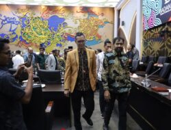 Mualem Pantau Langsung Pembahasan Revisi UUPA di Banleg DPR