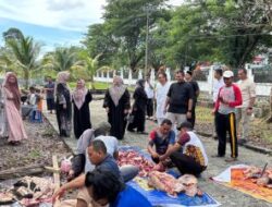 Idul Adha, Polres Nagan Raya Salurkan Daging Kurban ke Warga