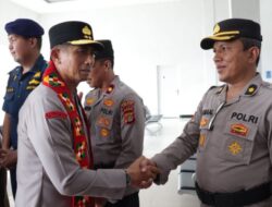 Kapolda Aceh Tiba di Simeulue, Disambut Prosesi Adat Peusijuk