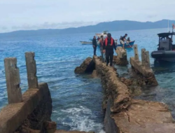 Warga Pulau Siumat Minta Perbaikan Dermaga yang Hancur Dihantam Gelombang