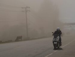 Asap Pekat dari Areal PLTU Nagan Raya Ganggu Pengguna Jalan