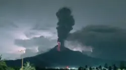 Gunung Lewotobi Kembali Meletus, Lontarkan Abu Vulkanik 1.500 Meter
