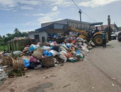 Ratusan Ton Sampah Terangkut Usai Idul Adha, Pasar Lambaro Kembali Bersih