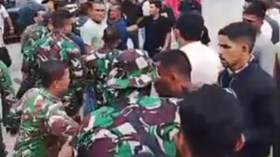 TNI Keroyok Warga