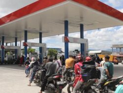 Usai Harga Pertamax Naik, Antrean Pertalite Mengular di Bener Meriah