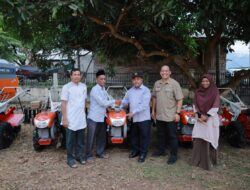 Pemkab Aceh Besar Distribusikan 40 Unit Alsintan ke Kelompok Tani