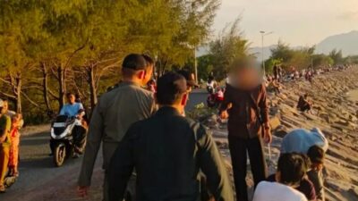 Satpol PP Banda Aceh Tertibkan Aktivitas Remaja di Pantai Jelang Magrib