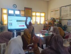 Smartphone Jadi Media Eksperimen Fisika dalam Pelatihan Guru Bireuen