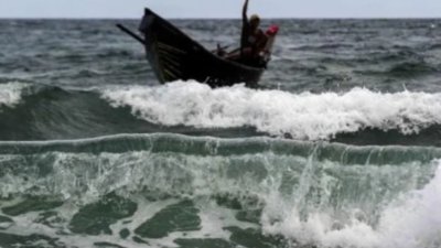 gelombang laut tinggi
