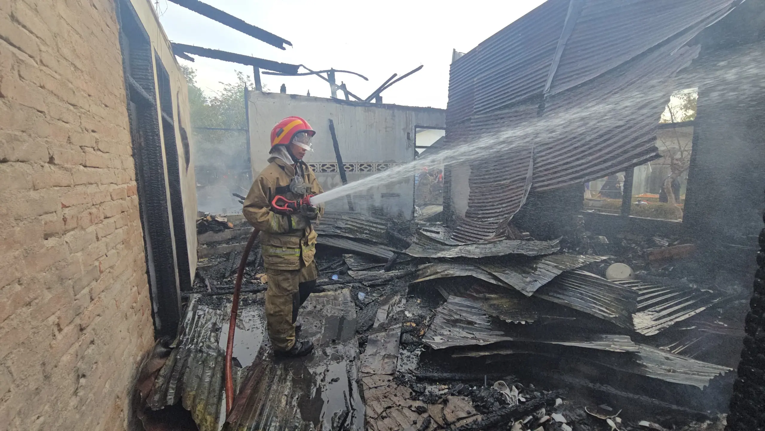 Rumah Asiah Terbakar di Aceh Besar, Harta Benda Tak Banyak Terselamatkan