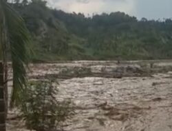 Dua Jembatan Putus Akibat Banjir Bandang di Sawang