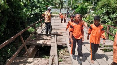 Jembatan Rusak