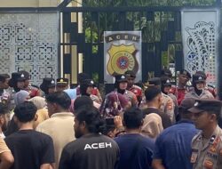 Polisi Dituding Lindungi Kejahatan, Warga Aceh Barat Demo Polda Aceh