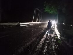 Warga Desak Perbaikan Jalan Nasional di Lhoknga, Lubang Kian Membesar