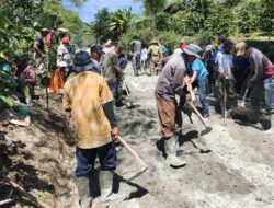 Warga Bener Meriah dan Aceh Tengah Swadaya Perbaiki Jalan Perbatasan