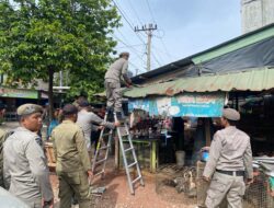 Tak Indahkan Peringatan, Bangunan di Pasar Induk Lambaro Dibongkar