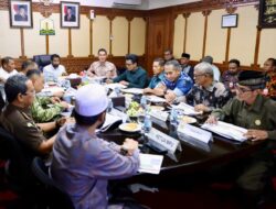Mualem Bahas Penetapan Status Pascabencana Bersama Forkopimda dan Mendagri