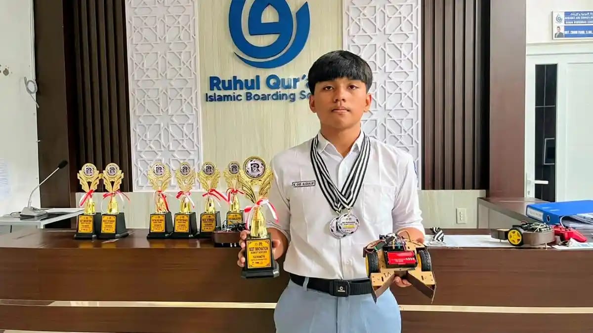 Santri Dayah Ruhul Qur’ani Raih Dua Penghargaan Robotik Tingkat Nasional