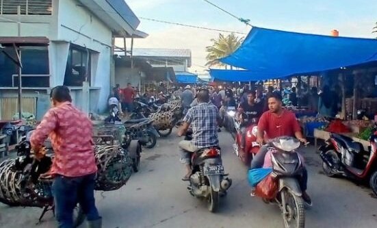 Dewan Minta Plt Kadisdagperinkop UKM Bireuen Kembalikan Setoran Pasar di Luar PAD