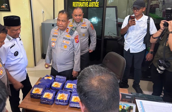 Polisi Tangkap 2 Tersangka Kasus Narkotika, 10,6 Kg Sabu Diamankan