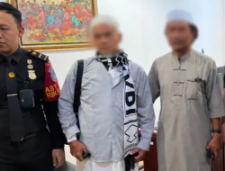 Buronan Korupsi Ditangkap Saat Berangkat Umrah