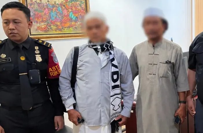 Buronan Korupsi Ditangkap Saat Berangkat Umrah