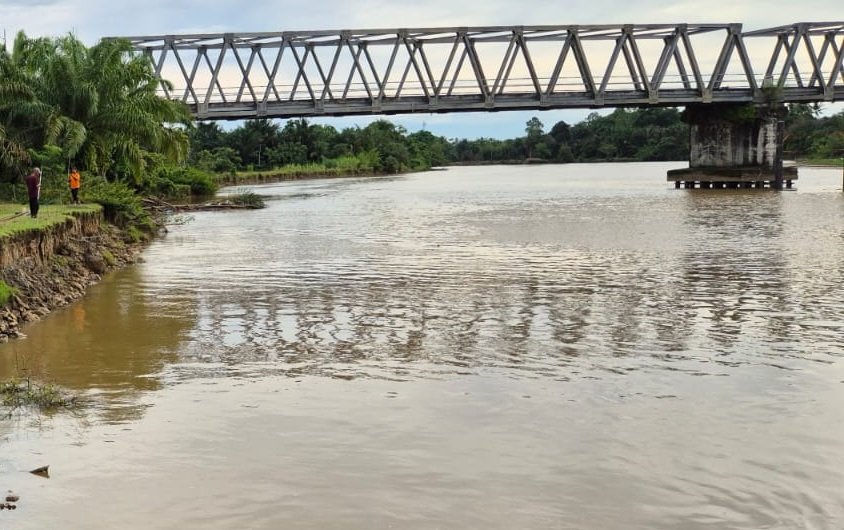 Air Krueng Meureubo Keruh, Diduga Akibat Tercemar Aktivitas Penambangan