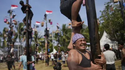 Panjat Pinang