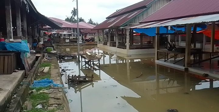 Pasar banjir