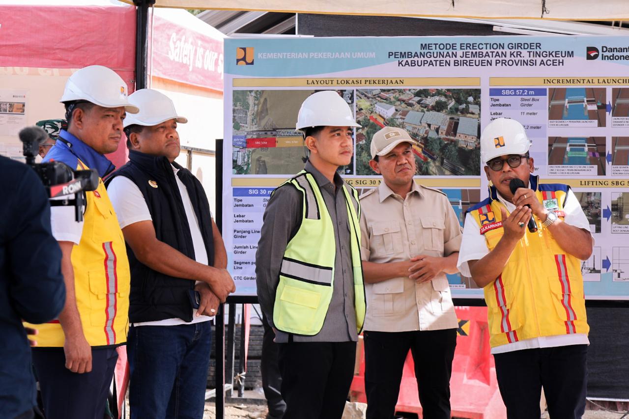 Wagub Aceh Dampingi Wapres Gibran Tinjau Lokasi Bencana di Bireuen
