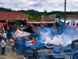 96 Kios dan Ruko Kayu di Pasar Jagong Jeget Hangus Terbakar