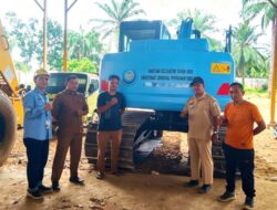 Aceh Tamiang Terima Excavator KKP untuk Normalisasi Tambak Nelayan