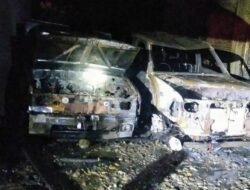 Kebakaran Hebat di Babahrot, Rumah Permanen Ludes dan 2 Mobil Hangus