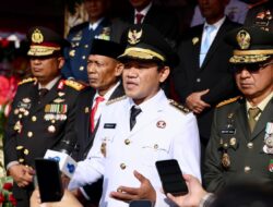 Usai Pimpin Upacara, Dek Fadh Ajak Warga Aceh Jaga Perdamaian