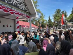 Ratusan Warga Ketol Unjuk Rasa di Gedung DPRK Aceh Tengah