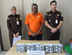 Penyidik Sita Rp250 Juta dari Tersangka Korupsi Proyek Jalan dan Drainase di Langsa