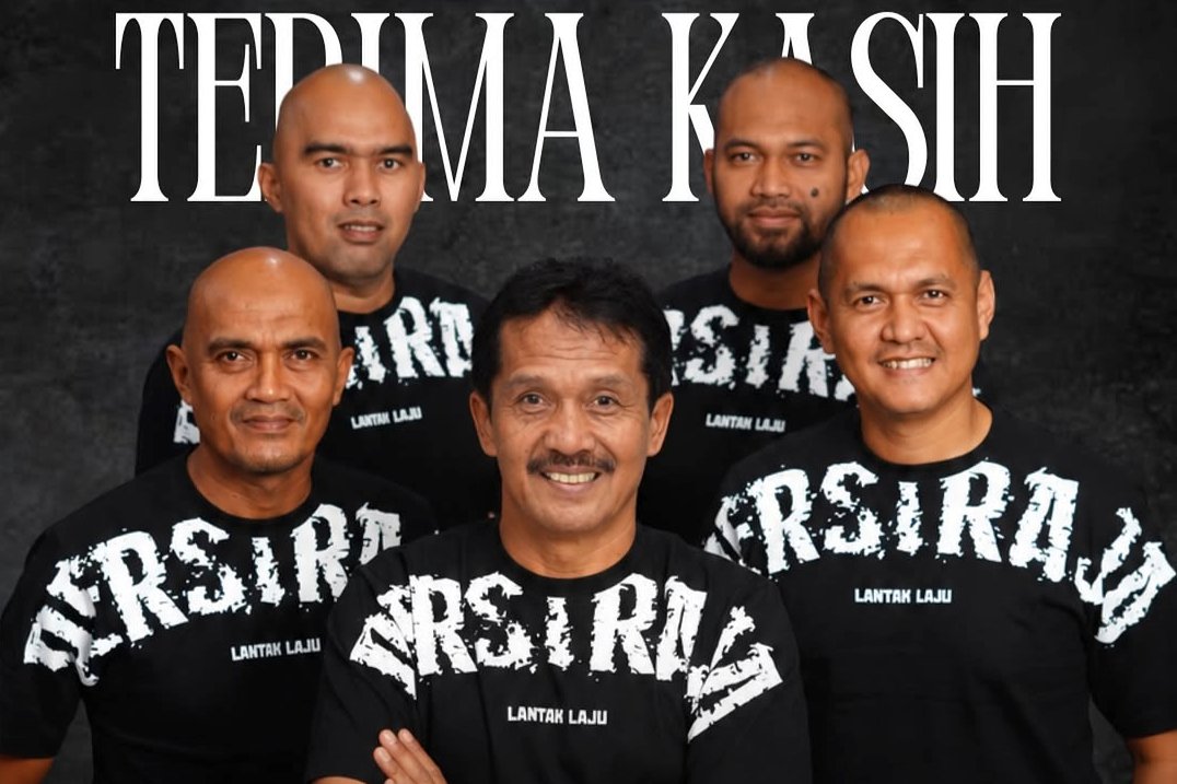Pelatih Dipecat
