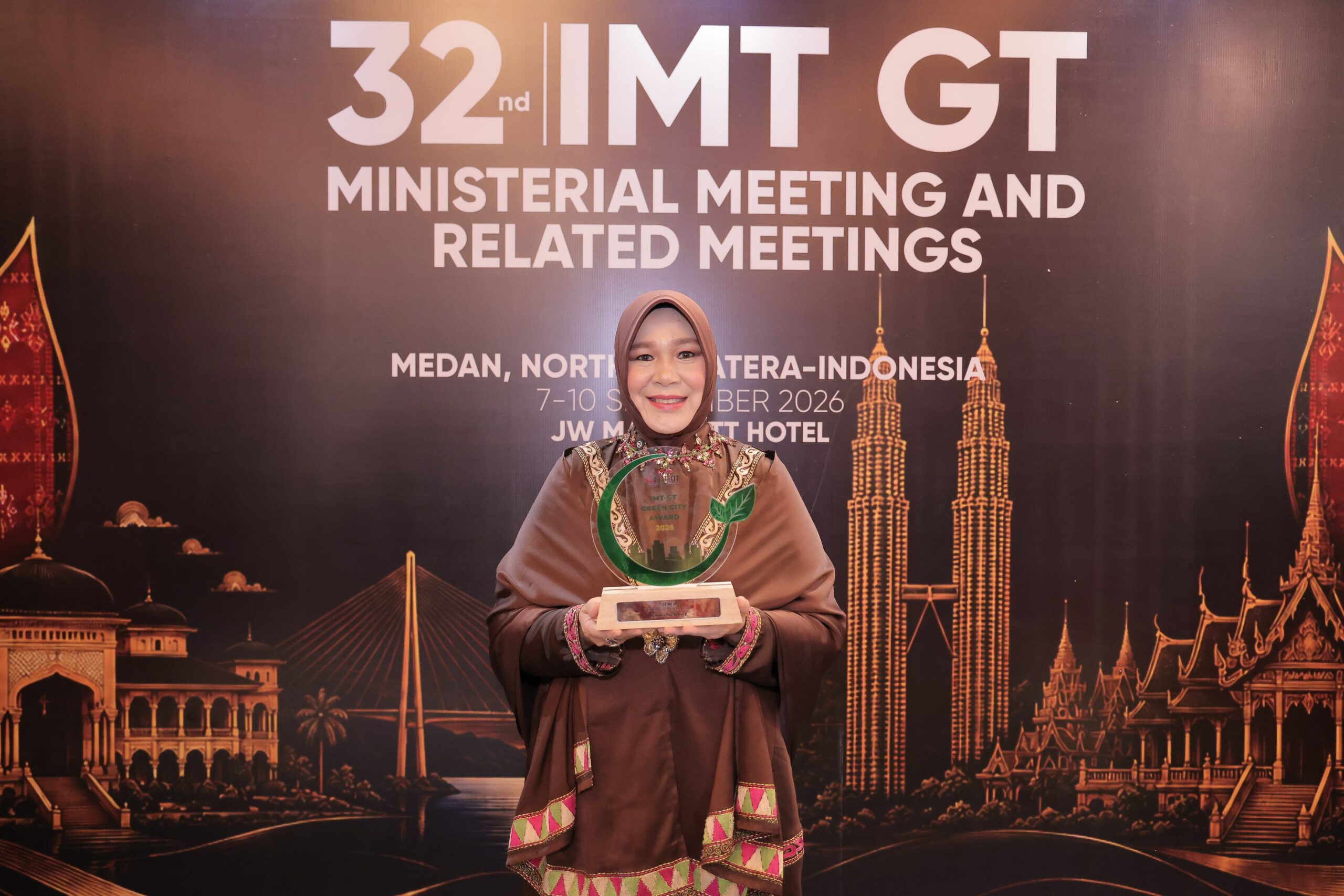 Pengelolaan Sampah Banda Aceh Diakui di Tingkat Kawasan, Raih Silver Award IMT-GT