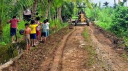 Setelah 20 Tahun, Jalan Lingkar Jeumpa Barat Abdya Mulai Diaspal