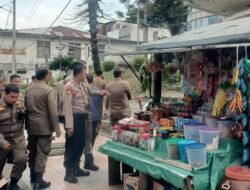Pedagang Halangi Akses Publik, Satpol PP-WH Banda Aceh Turun Tangan