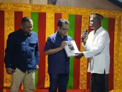 Warga Lampuuk Titip Perjuangan Hutan Adat kepada Nezar Patria